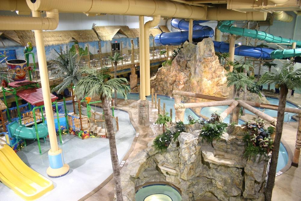 Edgewater Hotel & Waterpark photo 42