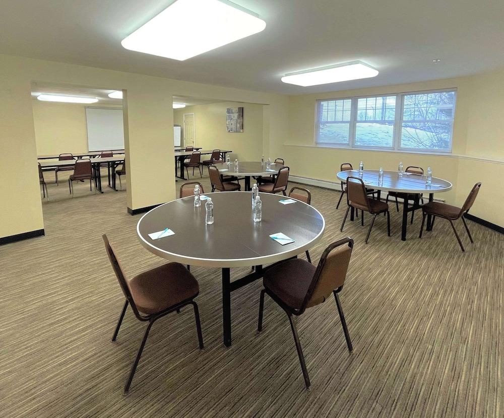 Smart Suites, an Ascend Collection Hotel photo 15