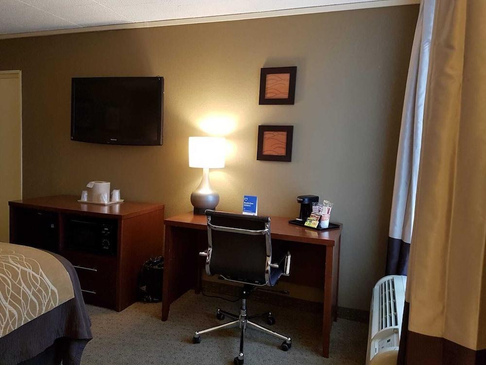 Comfort Inn Wethersfield - Hartford photo 6