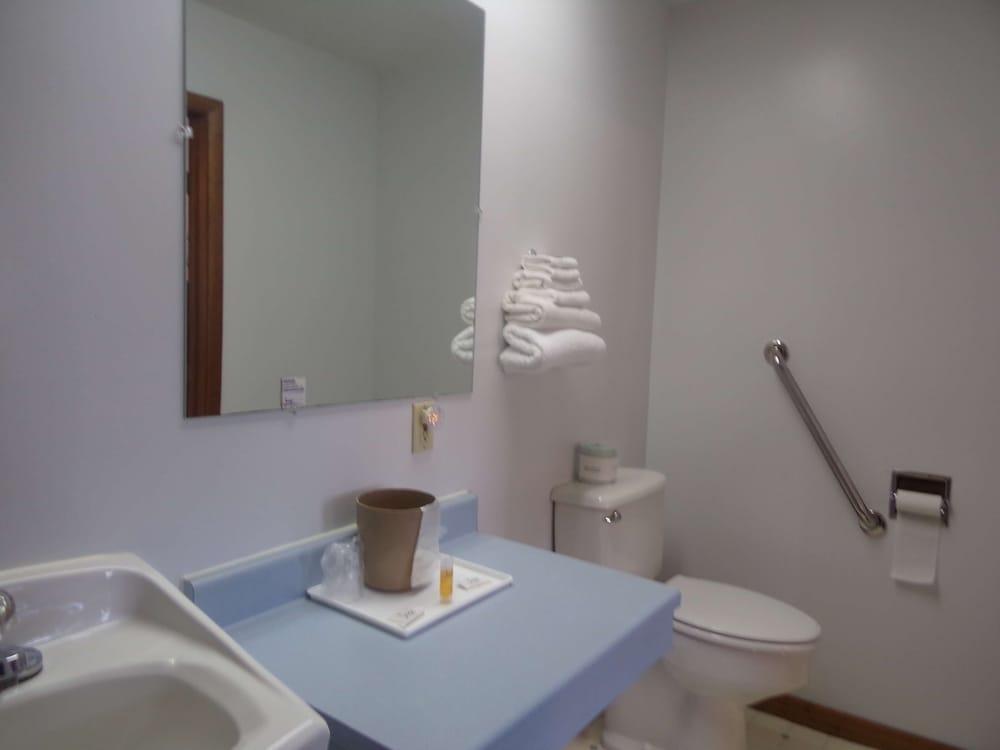 Huggy Bear Motel photo 14