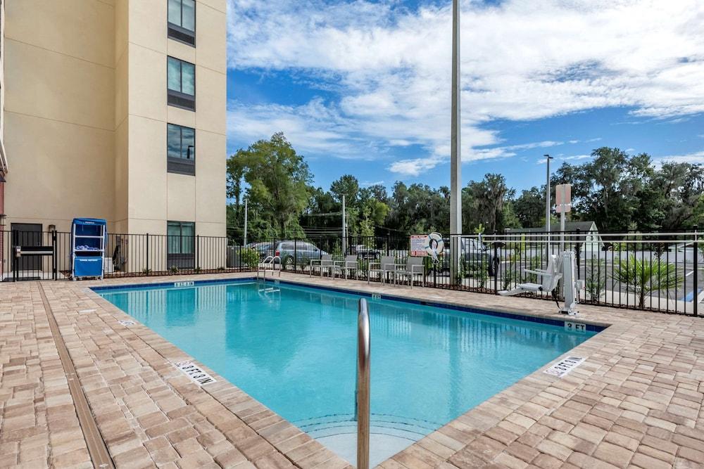 Comfort Suites Gainesville near University photo 29