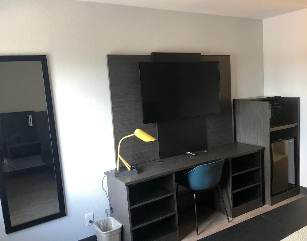 Motel 6 Tulsa, OK - CENTRAL photo 10