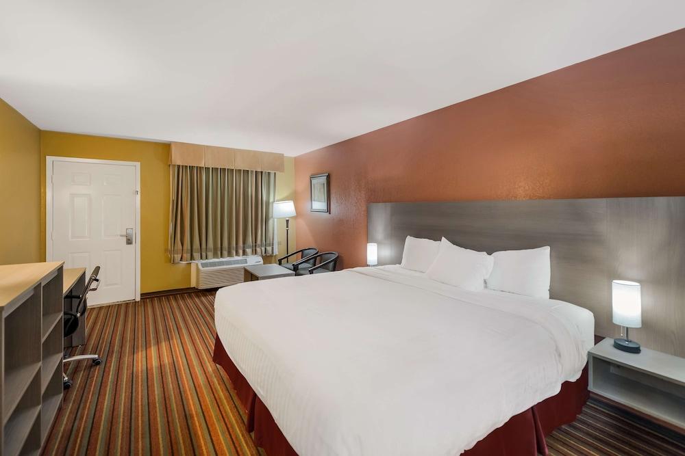 SureStay Hotel by Best Western Mt Pleasant photo 31