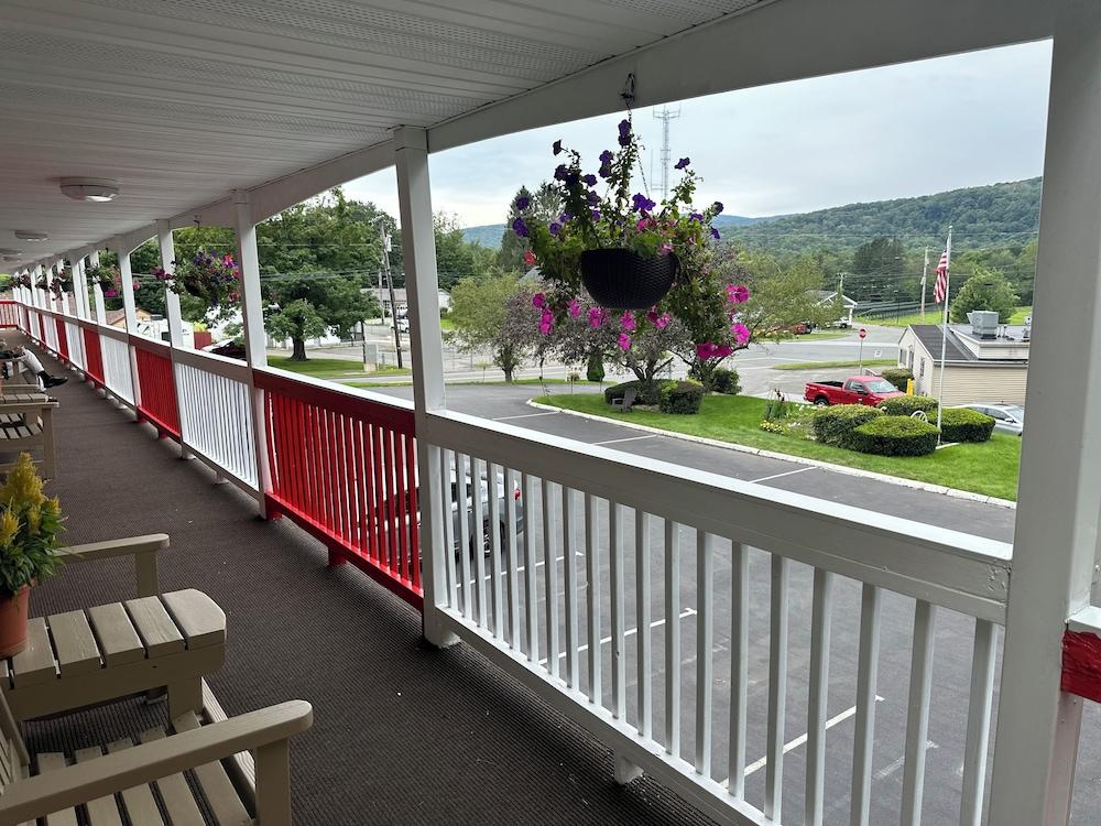 Cozy Corner Motel photo 45