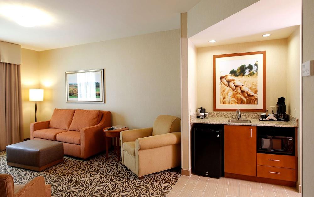 Hilton Garden Inn Cedar Falls photo 7