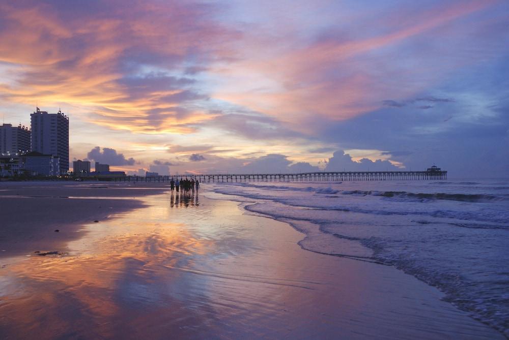 Club Wyndham SeaWatch Resort photo 11