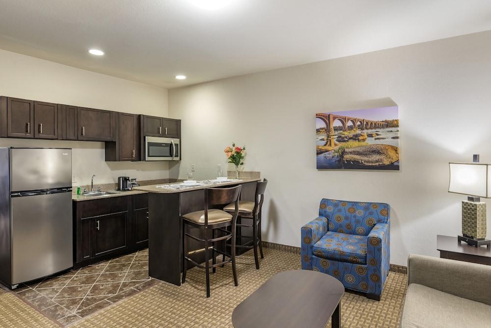 Stay-Over Suites photo 6