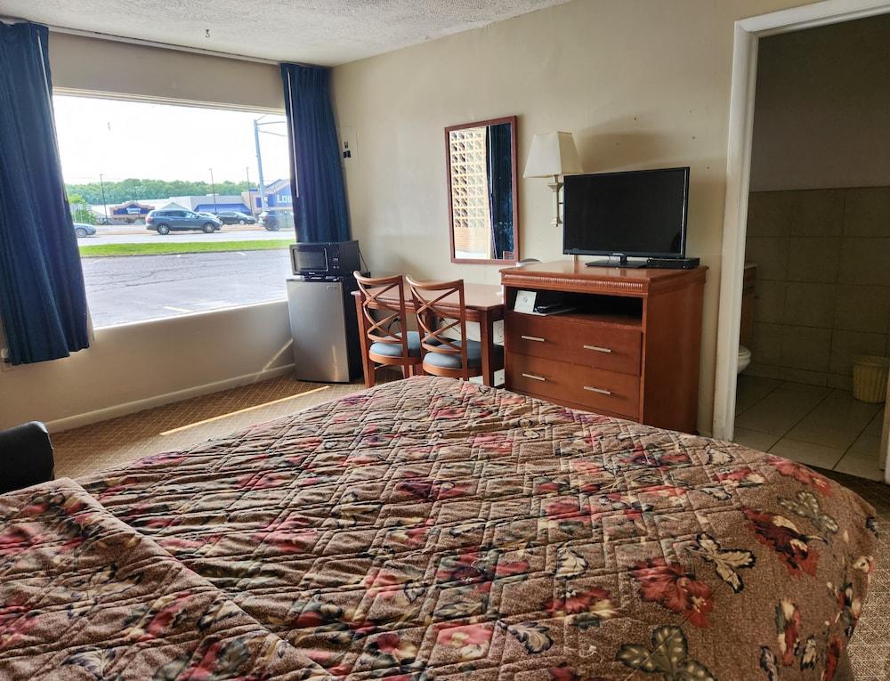 Royal Motel photo 47