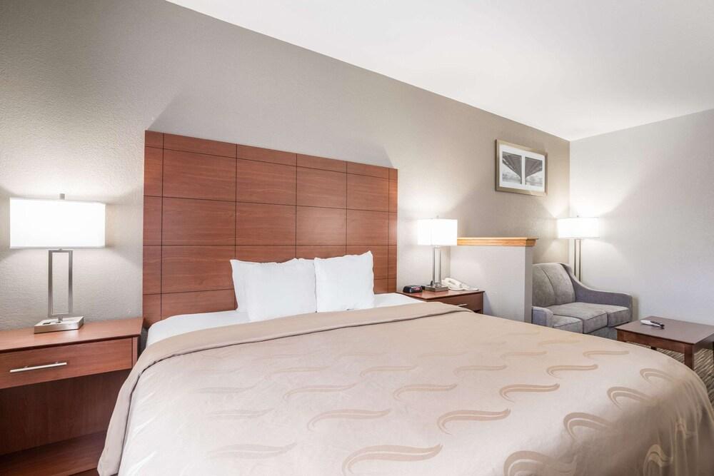 Quality Inn & Suites Lodi I-90 photo 15