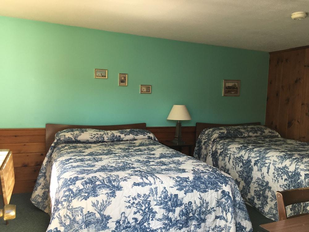 Bass River Motel photo 6