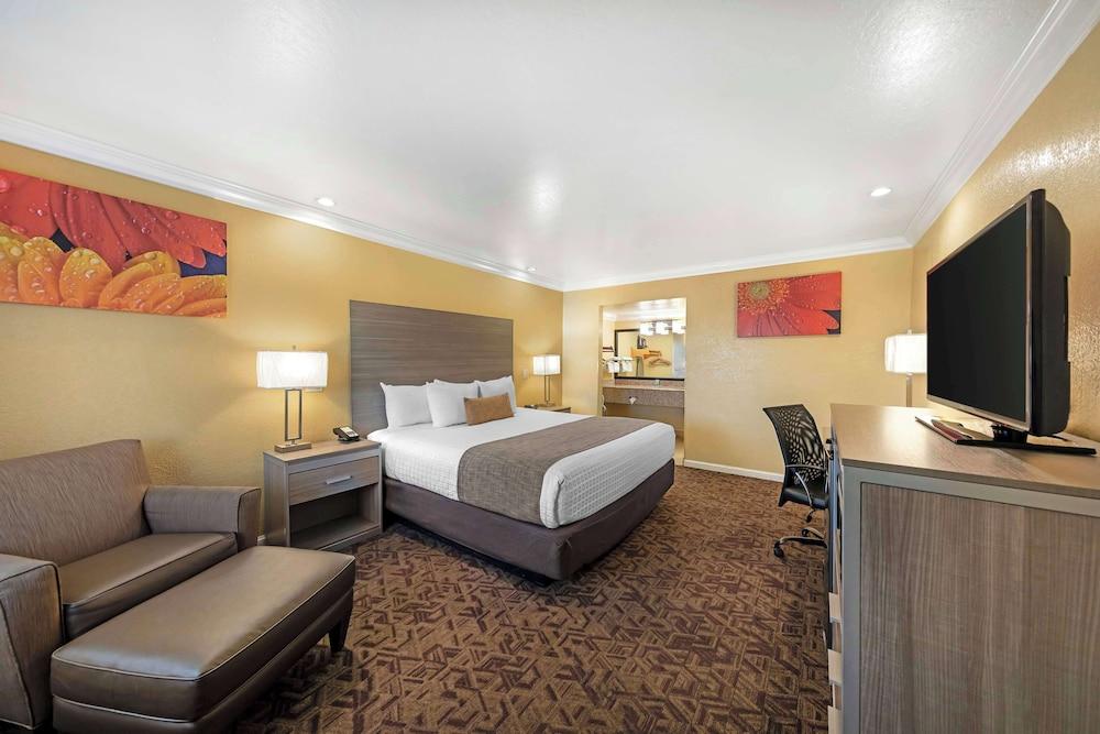 Best Western Hanford Inn photo 14