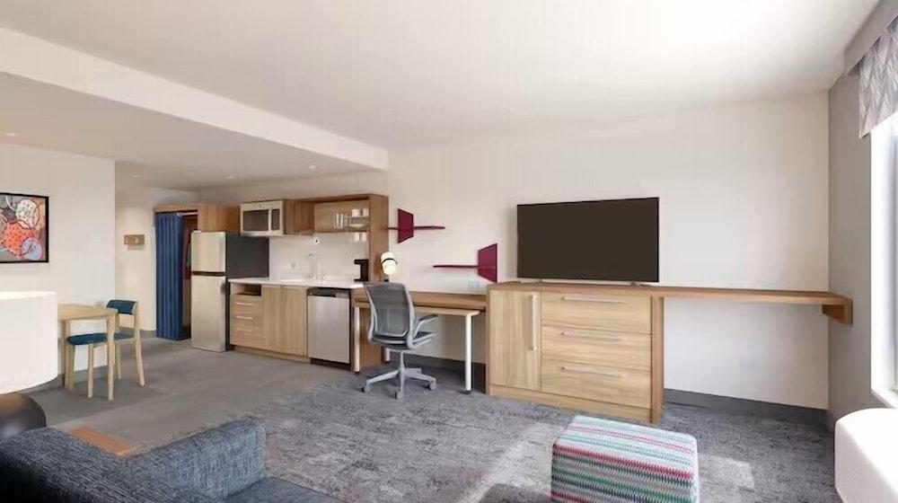 Home2 Suites by Hilton Chelmsford Lowell photo 8