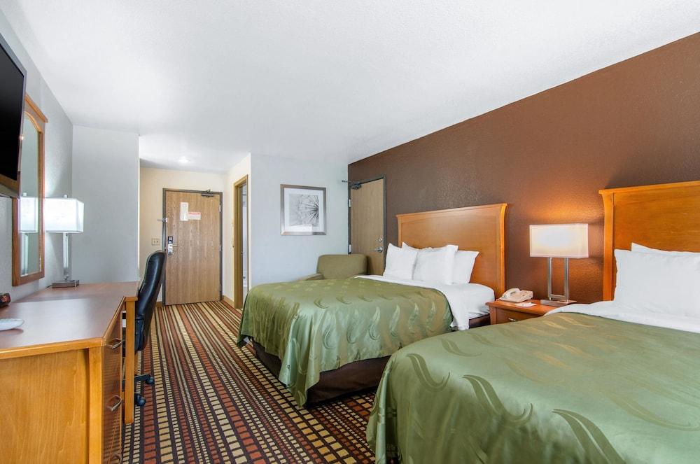 Quality Inn Kearney - Liberty photo 16