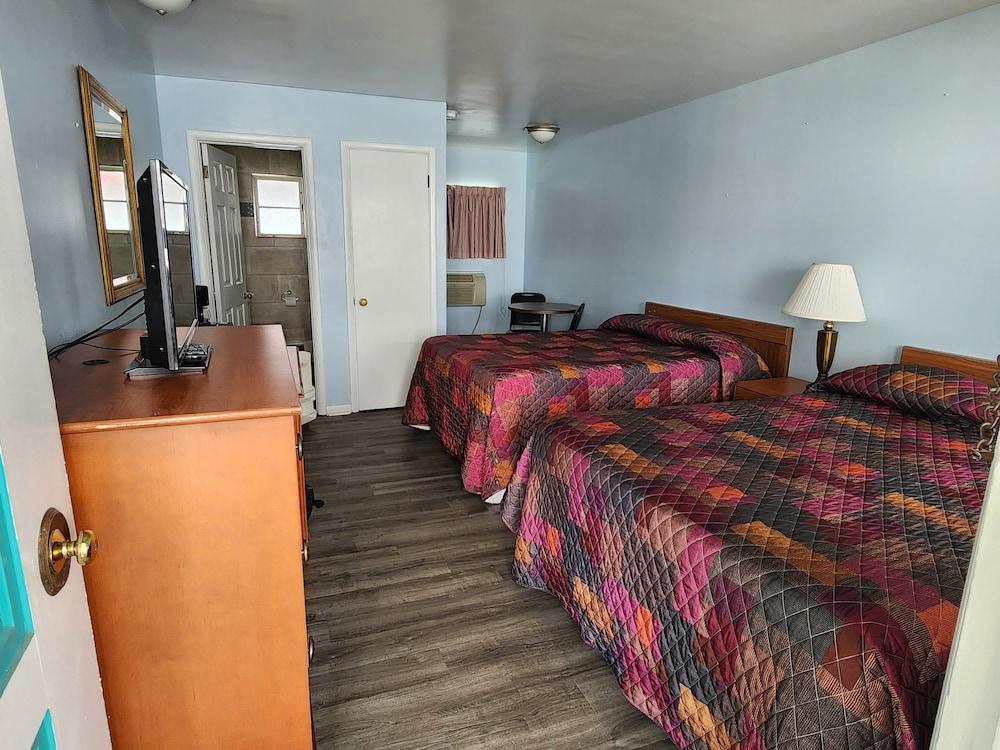 Riviera Motel Erie photo 26