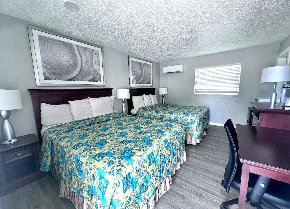 Lemon Bay Motel photo 7