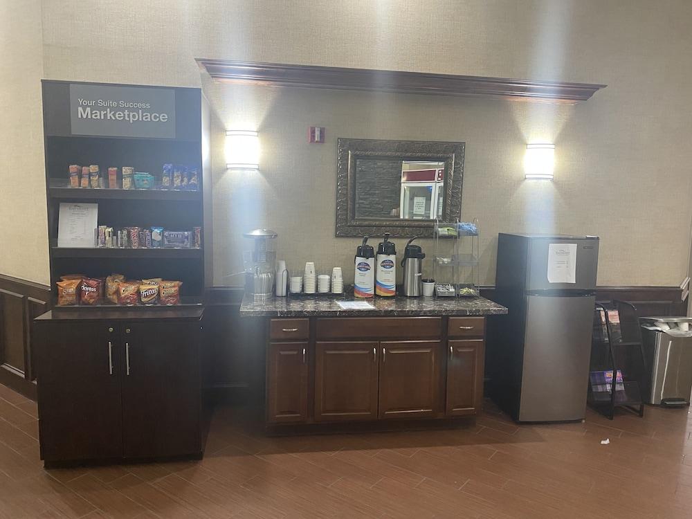 Baymont by Wyndham Colorado Springs photo 33