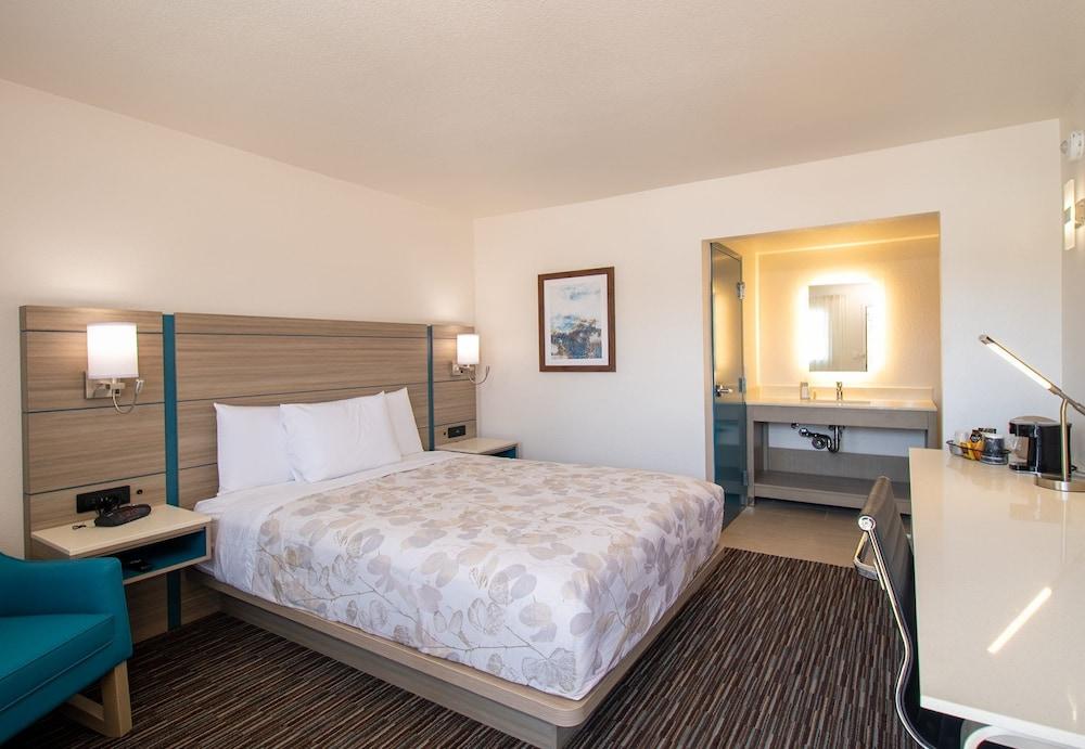 Lemon Heights Inn photo 5