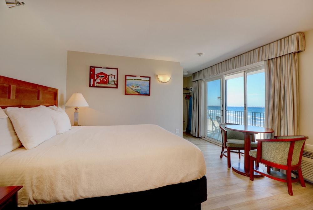 Atlantic Oceanfront Hotel photo 24