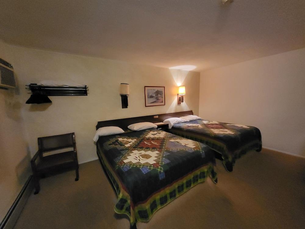 Hotel O The Kings Inn Culberston MT HWY 2 photo 7