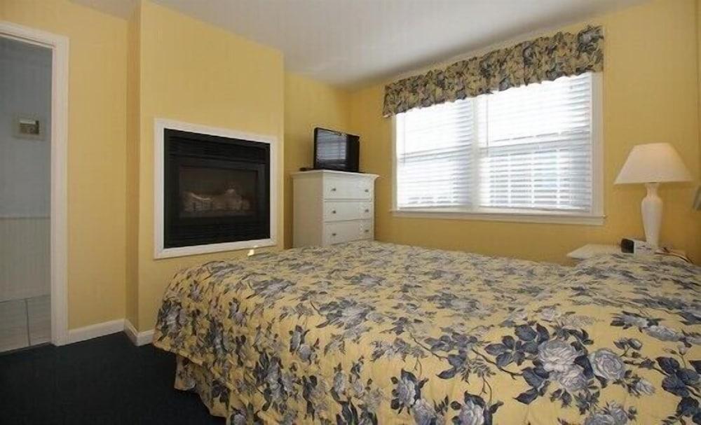 Colonial Acres Resort photo 12