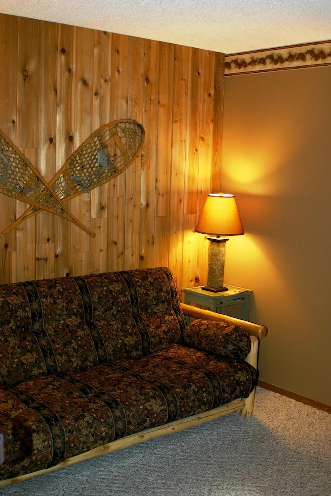 Lakewoods Resort & Lodge photo 16