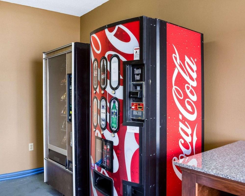 Econo Lodge Greenville photo 22