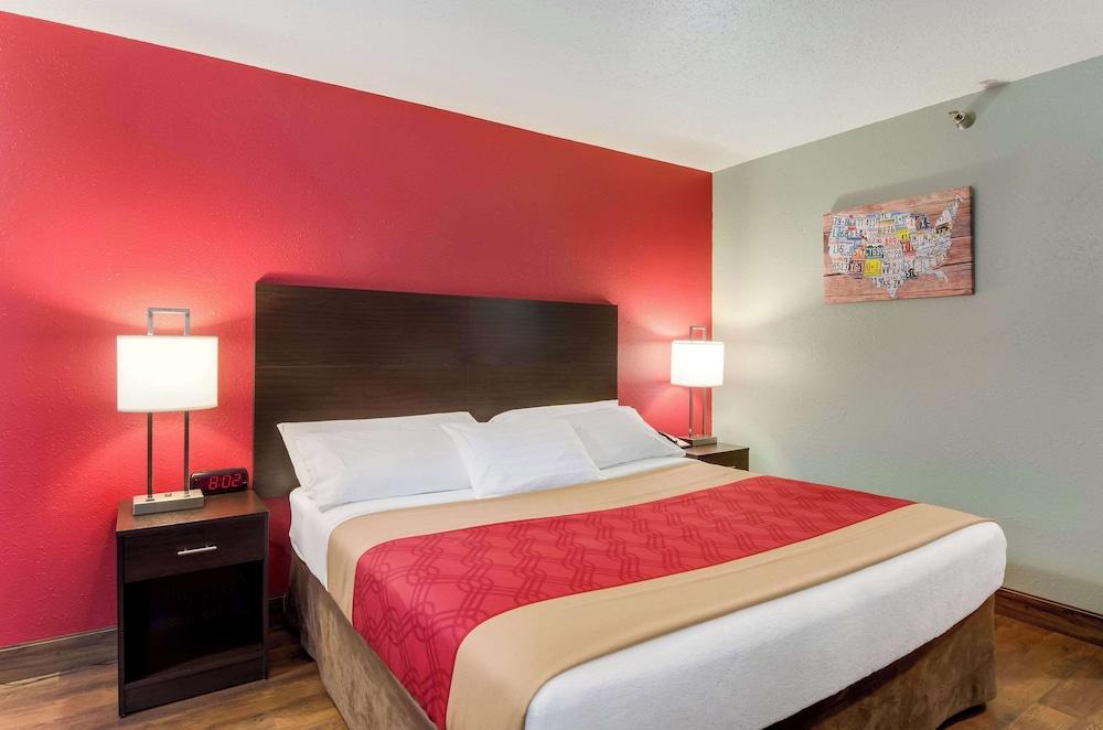 Econo Lodge photo 23