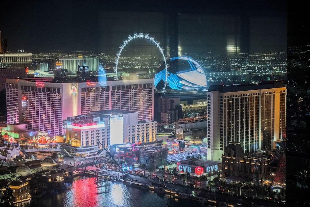 StripViewSuites at Vdara photo 77
