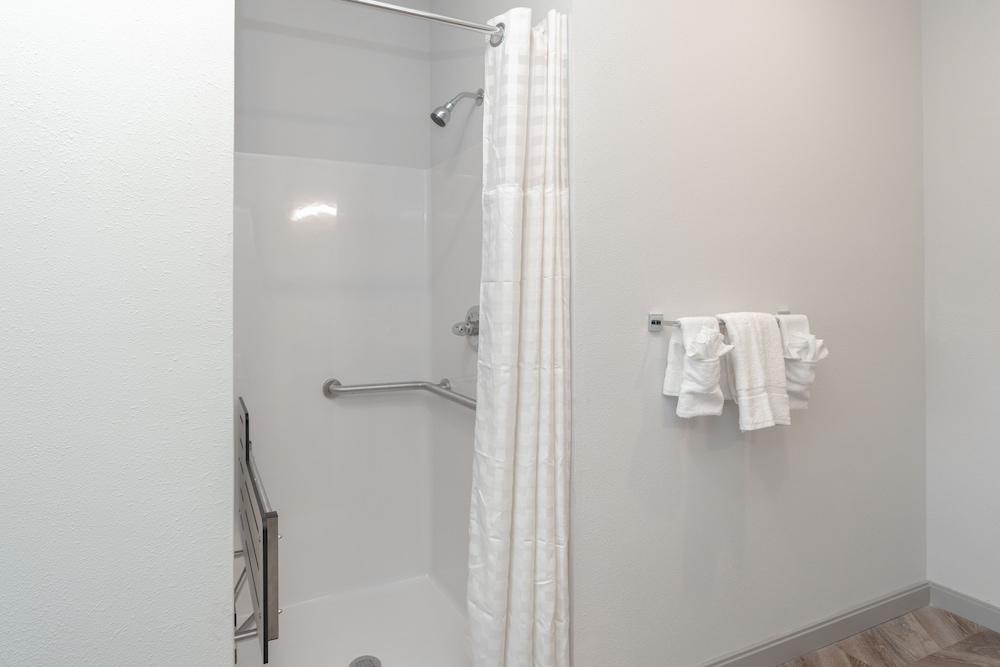Yugo Guest Suites photo 32