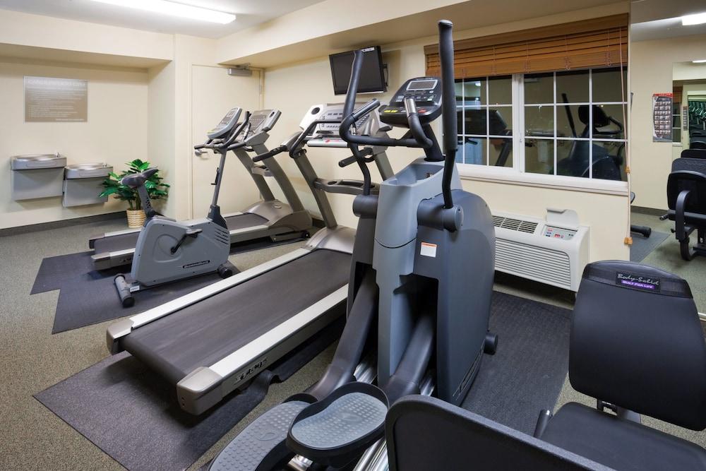 Candlewood Suites Milwaukee Brown Deer by IHG photo 18