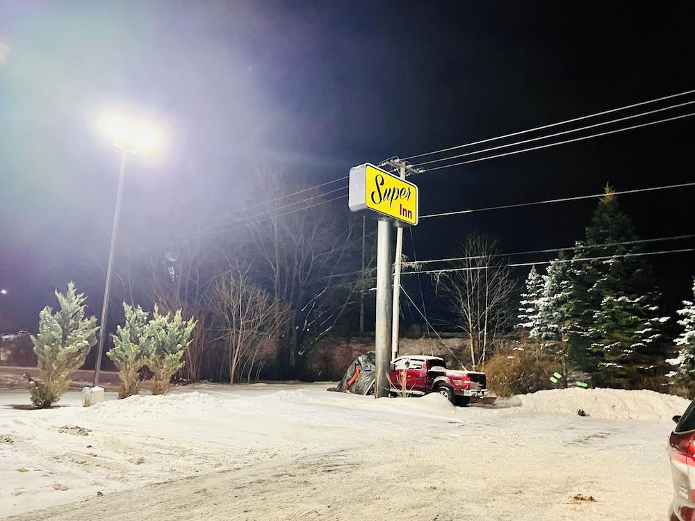 Super Inn by OYO Lansing MI photo 28