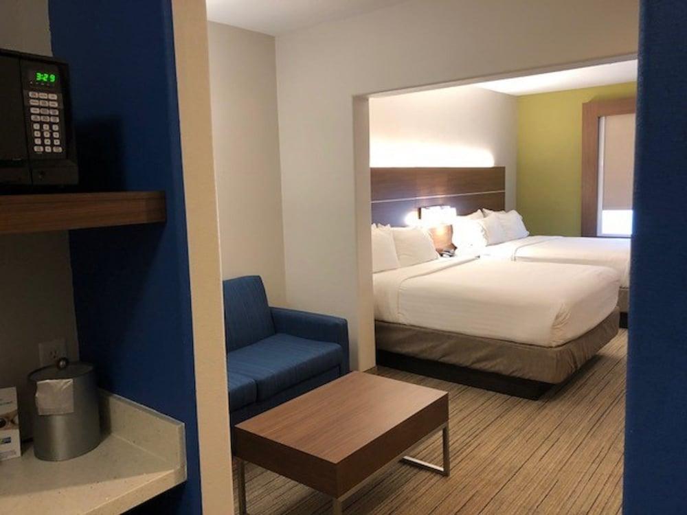 Holiday Inn Express & Suites Rio Grand by IHG photo 5