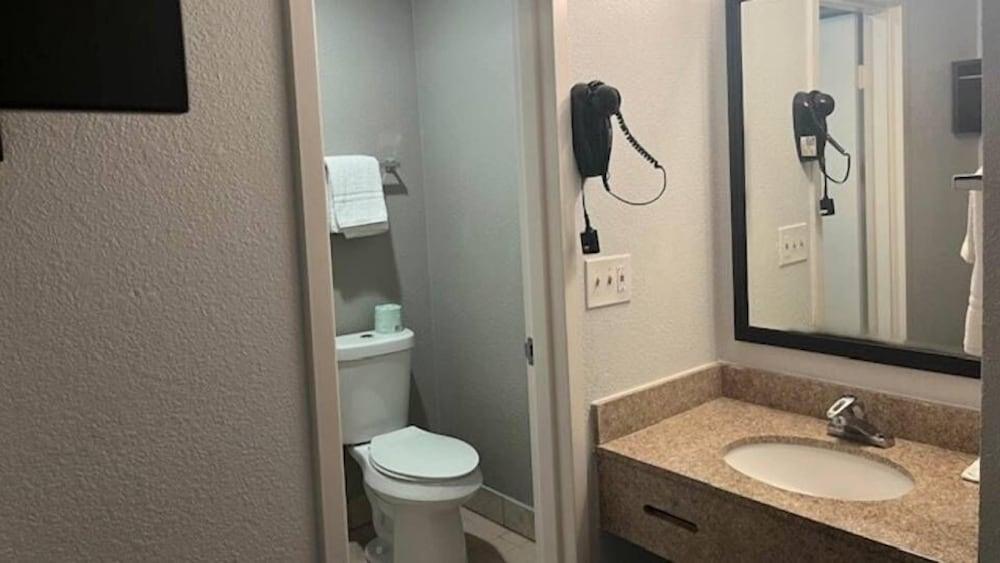 Studio 6 Suites Norcross, GA photo 8