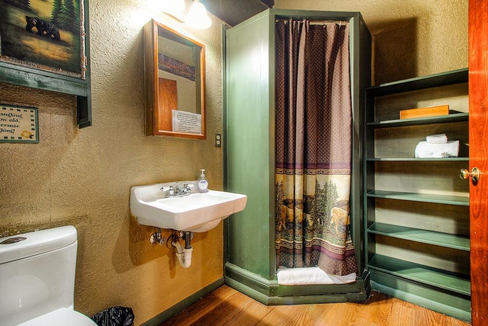 Redwoods River Resort photo 38
