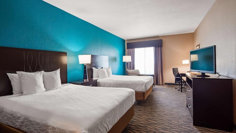 Best Western Plus Hiawatha Hotel photo 10