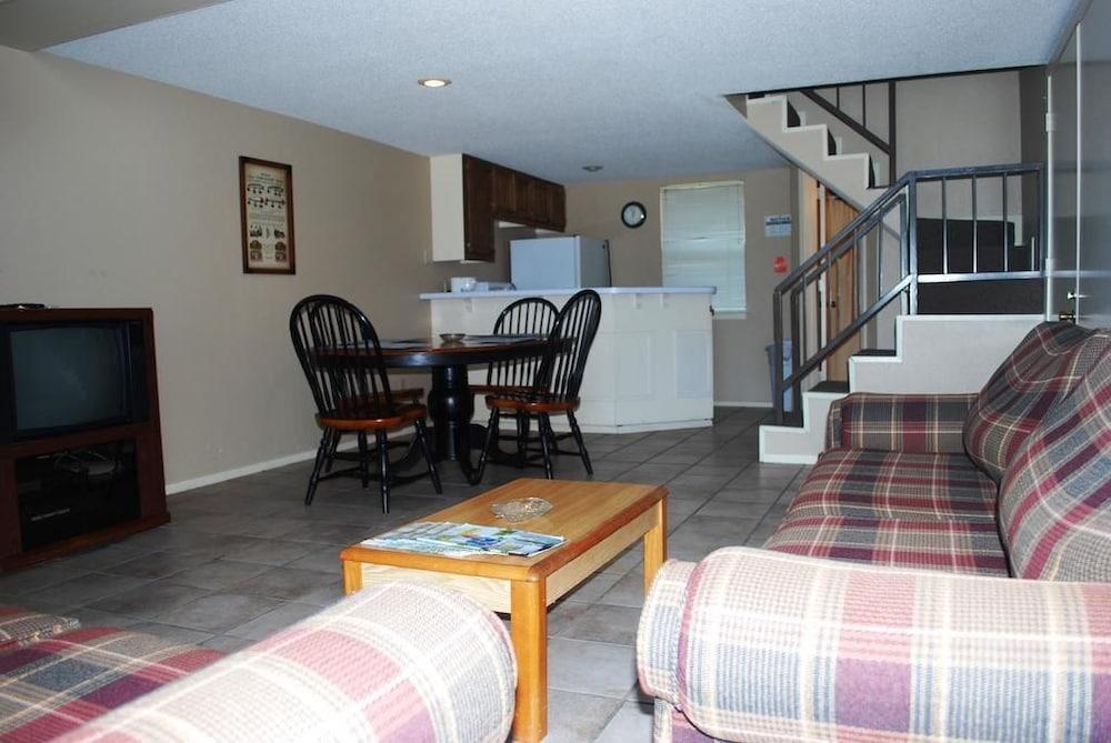 Lake Fork Marina & Motel photo 12