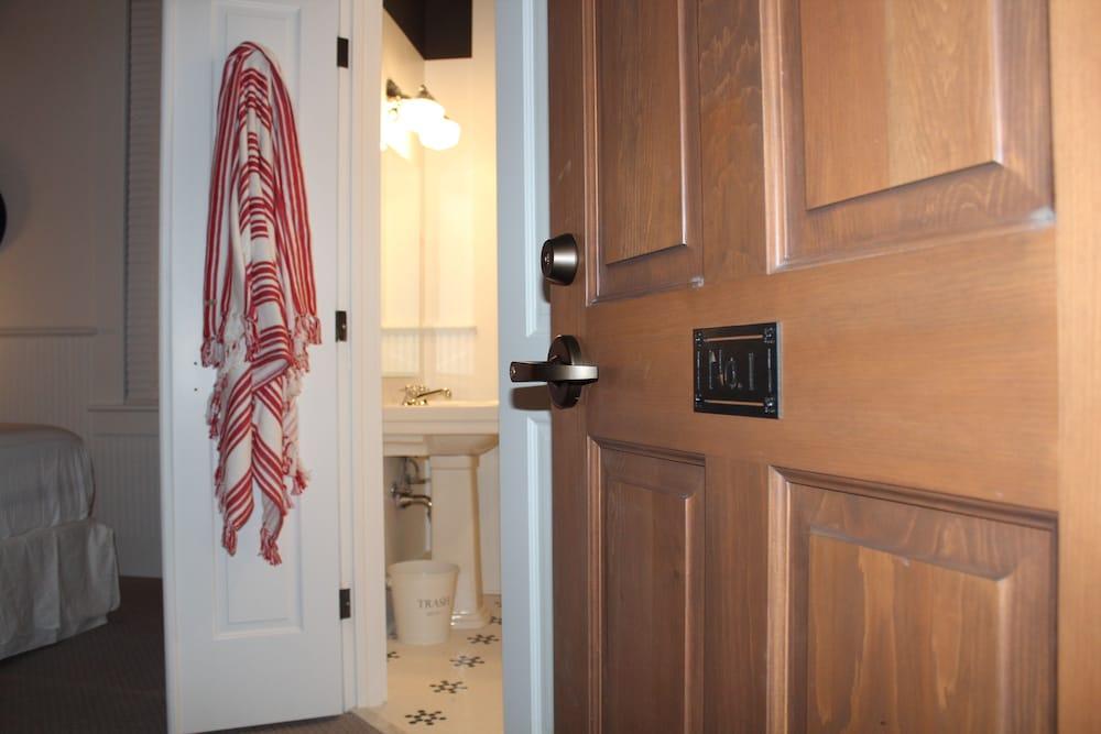 Amelia Schoolhouse Inn photo 7