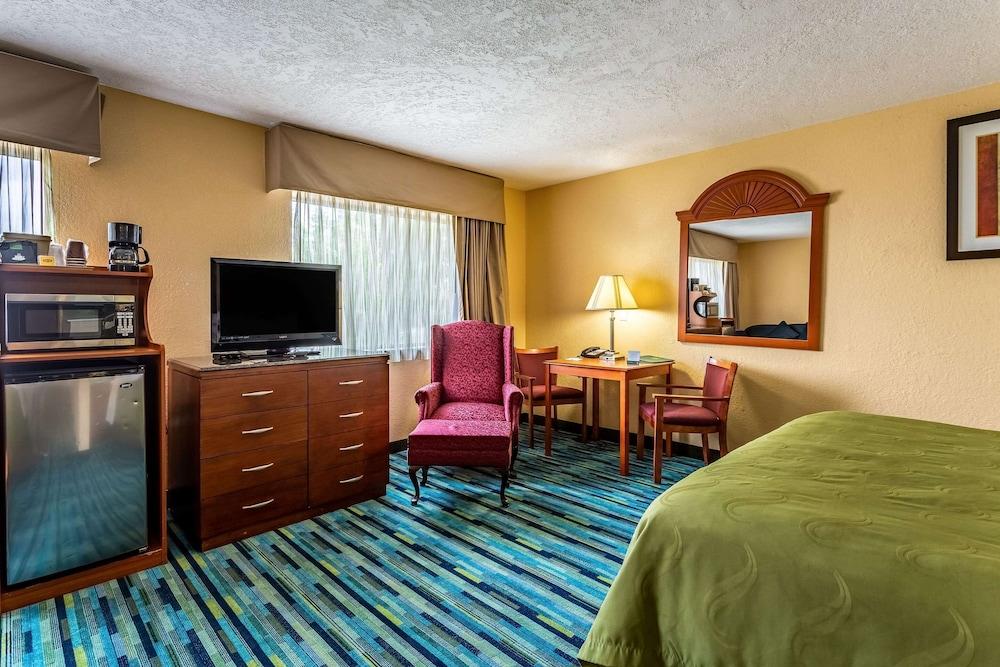 Quality Inn Los Lunas - Albuquerque South photo 20