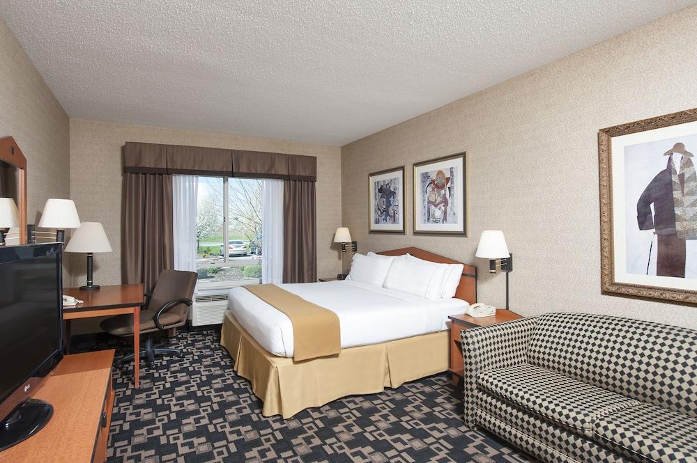 Holiday Inn Express Hotel & Suites Greenwood by IHG photo 3