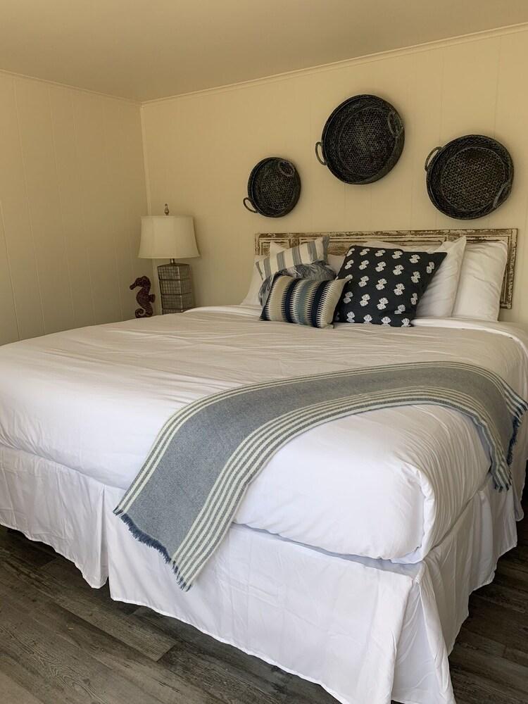 Ocean Glass Inn photo 10