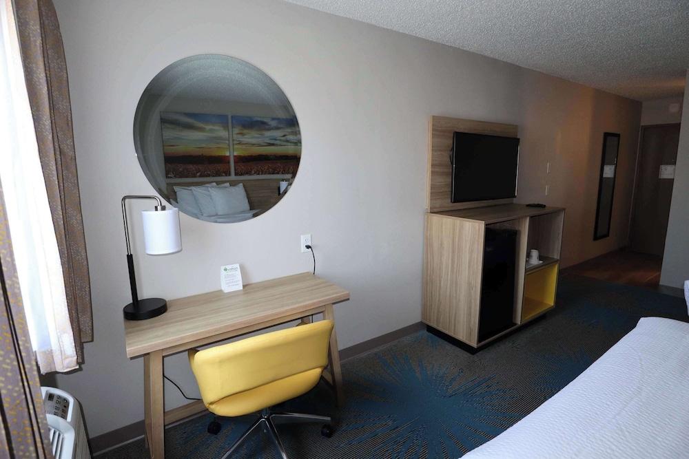 Days Inn by Wyndham Mandan Bismarck Area photo 25