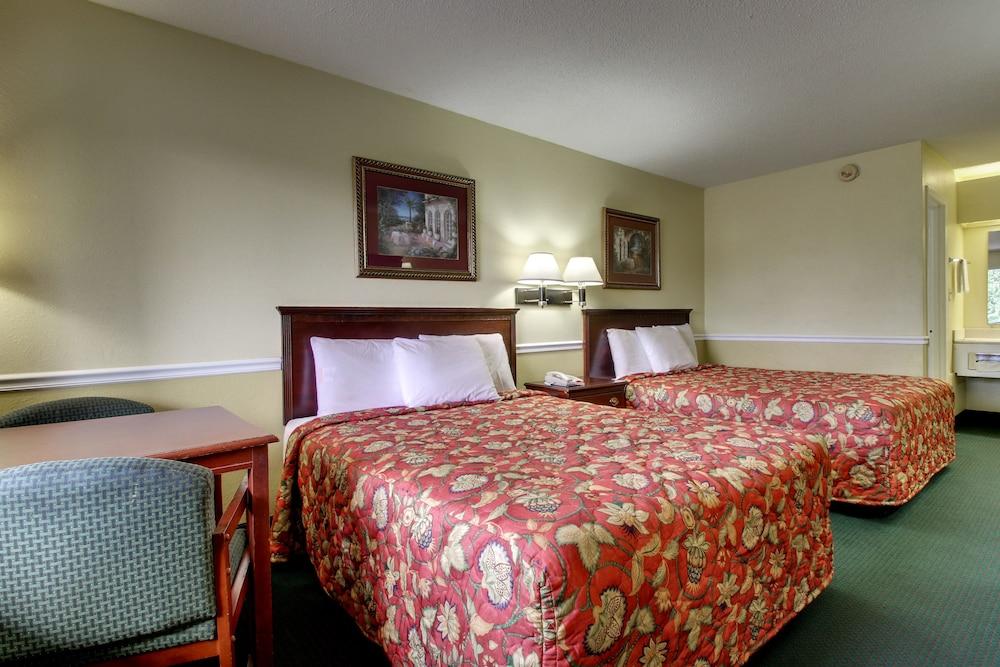 Key West Inn - Montgomery photo 11