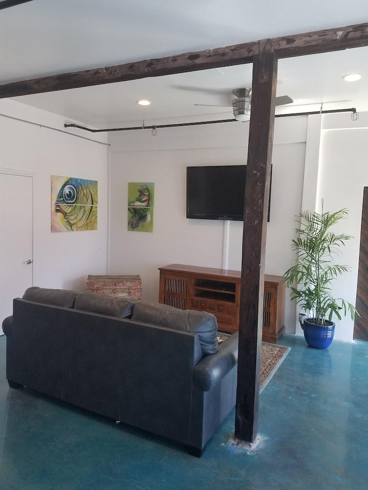 House of Trestles - Hostel photo 58