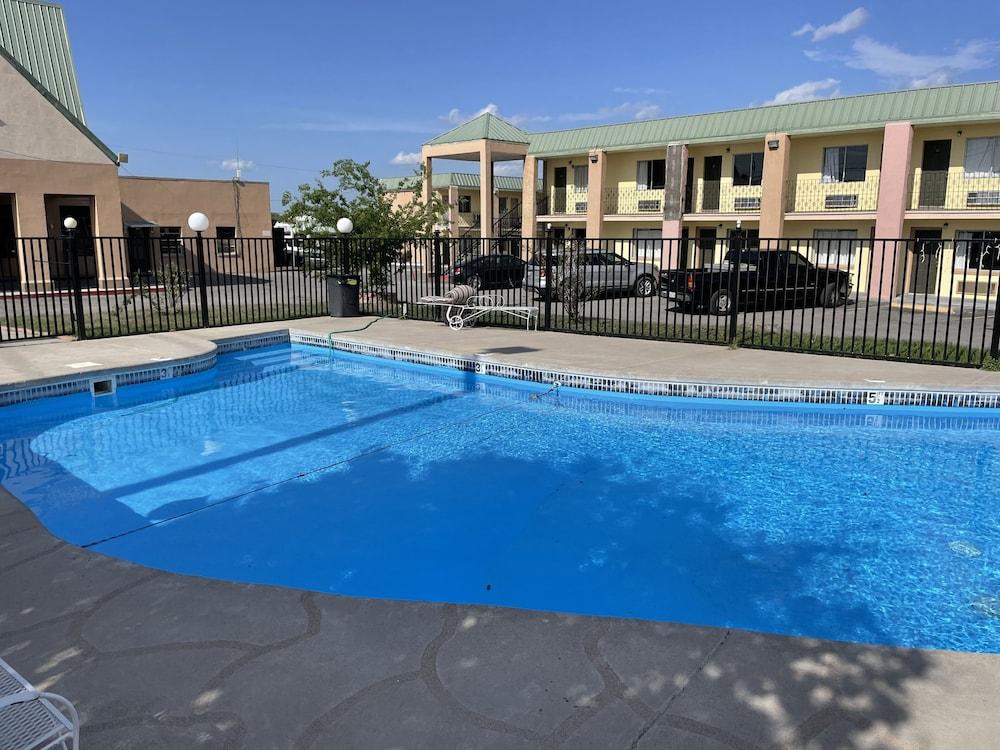 Del Rio Inn photo 13