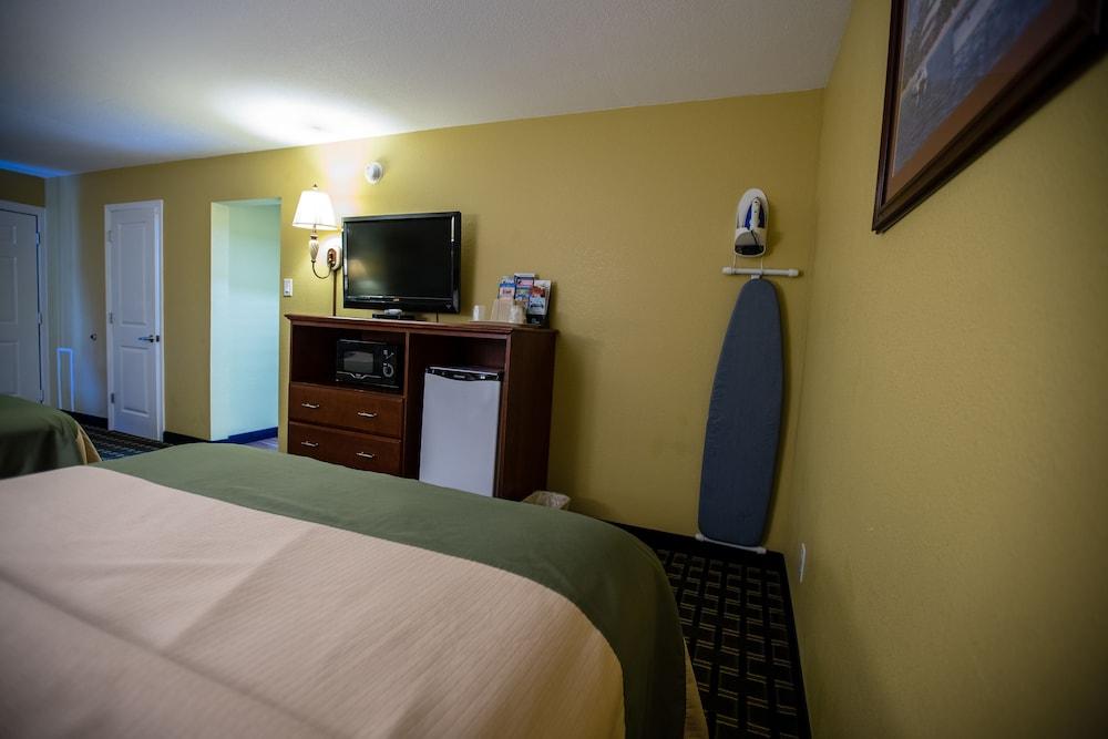 Relax Inn & Suites photo 72