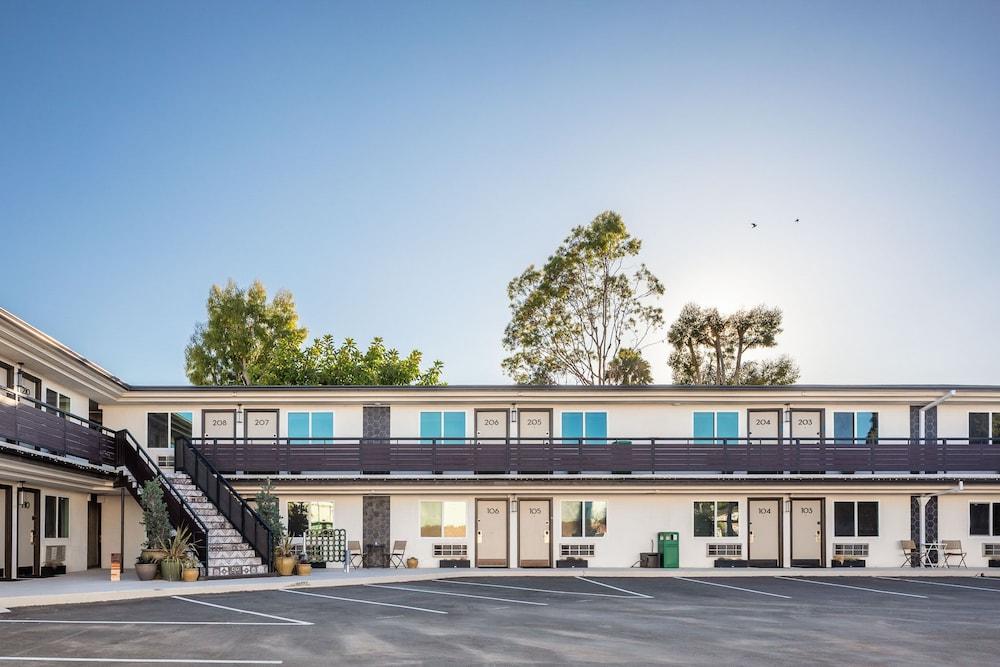 California Inn photo 51