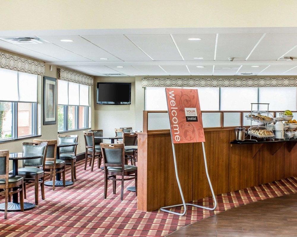Comfort Suites Wilson I-95 photo 23