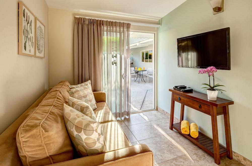 Avance Hotel photo 13