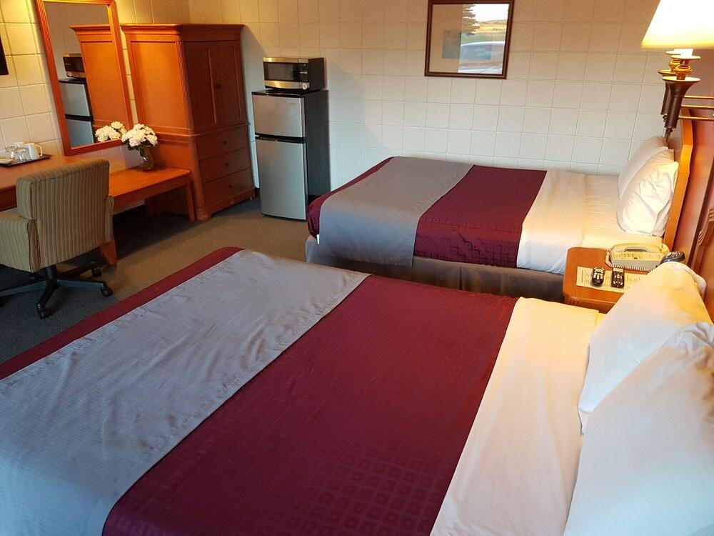 Skyview Motel photo 34