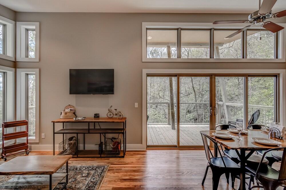 Pilot Cove Forest Lodging photo 26